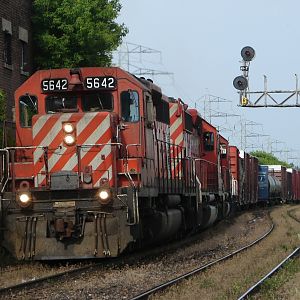 CP 435 with SD40-2's !