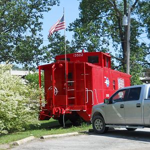 End view of MoPac Caboose 13502