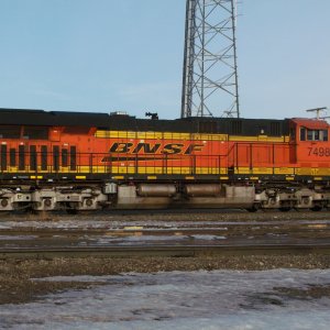 BNSF 7498 ES44C4