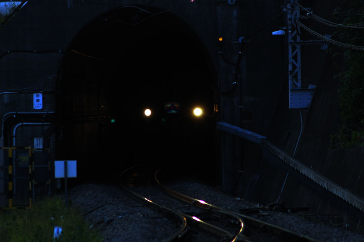 Shin iwao tunnel