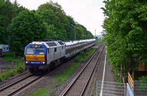 2009_IMG_0856 DE2700 - 01 passes the station of Meldorf - 2009-05-16.jpg