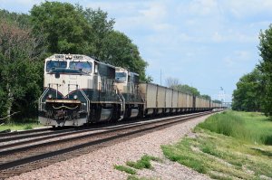 BNSF9756_080314_v1.jpg