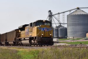 UP 8513_092420.JPG