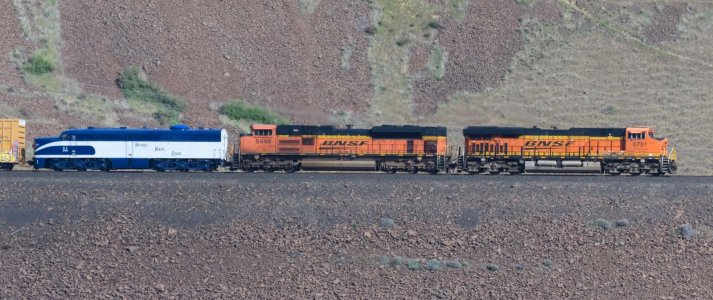 NKP 190 at Cliffs - 01.jpg