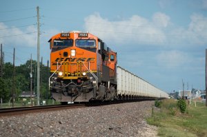 BNSF 7024 (Custom-Small).jpg