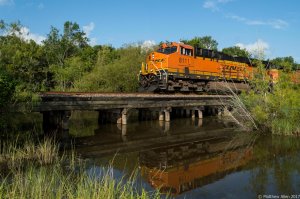 BNSF 8111 2 (Custom-Small).jpg
