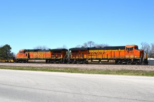 BNSF 8169 Waverly_042718_2048.jpg