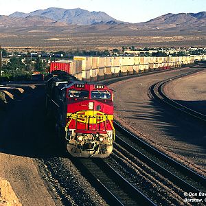 ATSF 889 west at E. Barstow