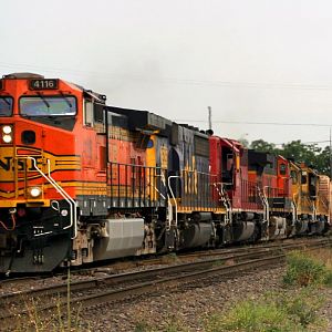 BNSF_rolling_by