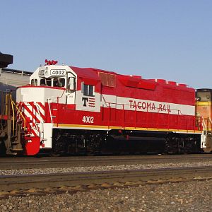 Tacoma Rail 4002 makes a rare appearance