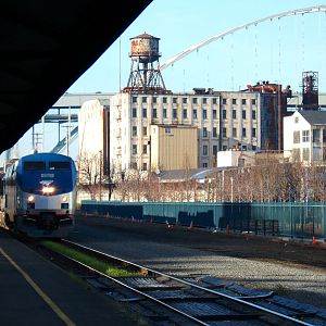 Coast Starlight arriving at Portland\'s Union Station