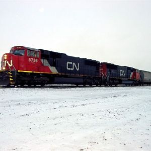 Westbound CN 5736
