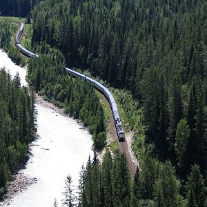Rocky Mountaineer West in the Kicking Horse Canyon