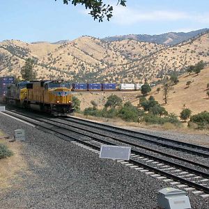 UP northbound out of the tehachapi loop