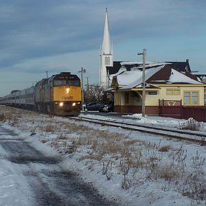 VIA #614 Rogersville station stop