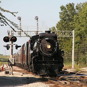 CP #2816 pulls excursions in Wisconsin and Illinois