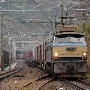 JRF EF66 at Nebukawa kyoryo