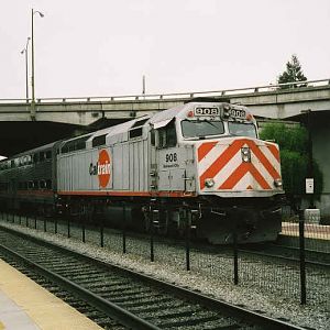 Caltrain #908 at San Antonio, CA