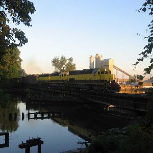 NYS&W freight crosses the Hackensack River