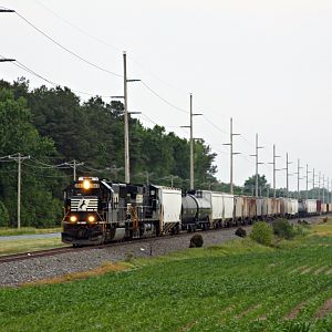 NS 13G southbound train