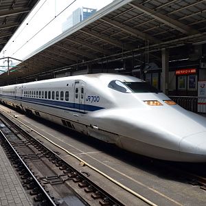 JR-West series 700 at Tokyo