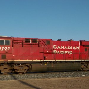 CP 8703 ES44AC (3/4)