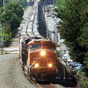 BNSF 6572 ES44C4