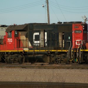 CN 7513 GP38-2