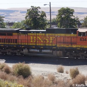 BNSF 634 (DASH 9-44CW)