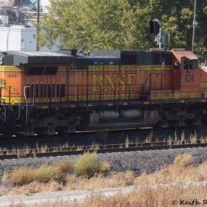 BNSF 634 (DASH 9-44CW)