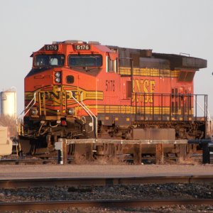 BNSF 5176 9-44CW