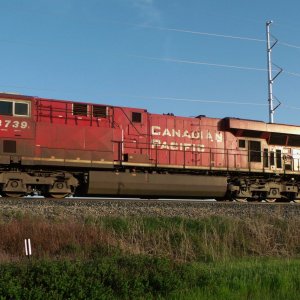 CP 8739 ES44AC