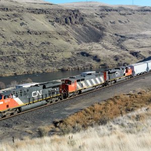 CN Power On The Oregon Trunk_.jpg