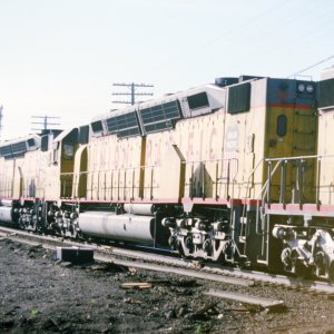 EMD DD40's