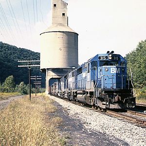 D&H detour train under coaling tower