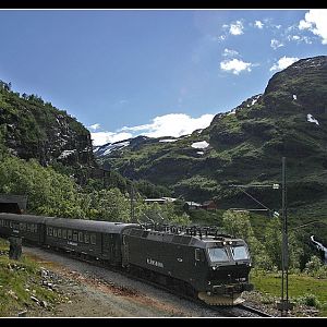 Coming down from Myrdal