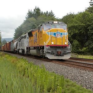 UP 3831 at Ferrier Road - July 8, 2004