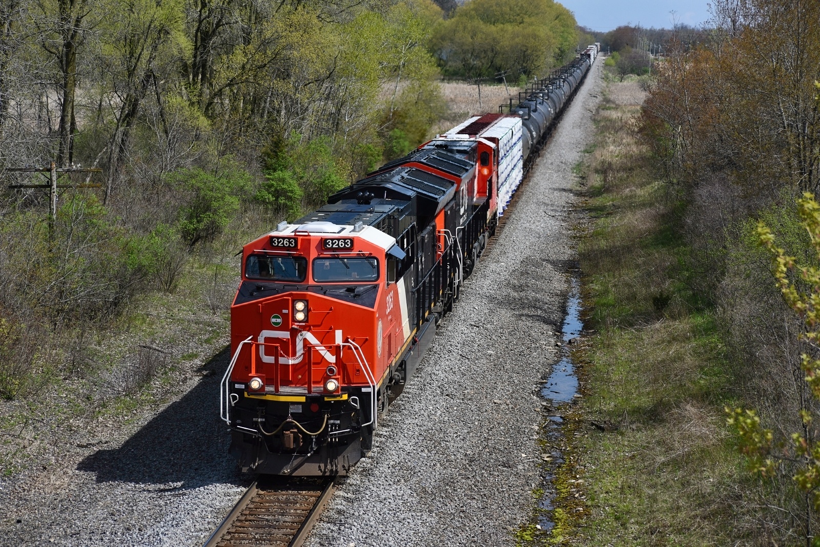 CN SB at Sussex WI - 1.jpg