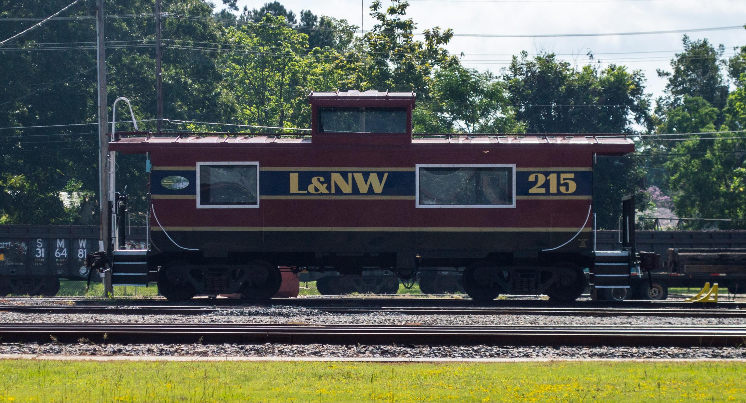 L&NW 215 (Custom).jpg