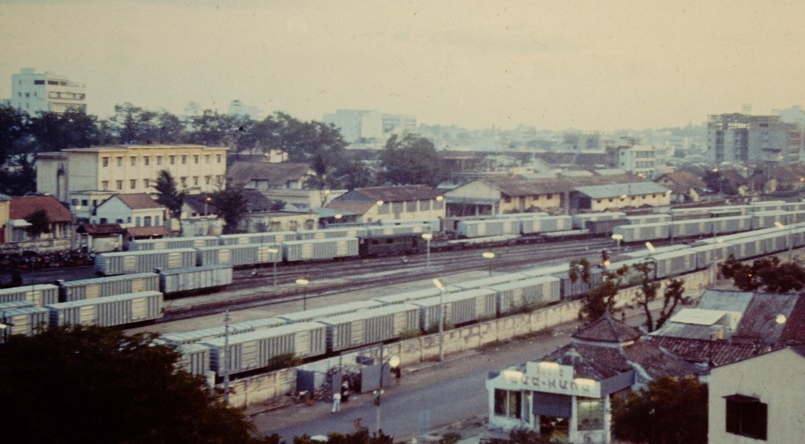 SaigonStation-1965-2.jpg