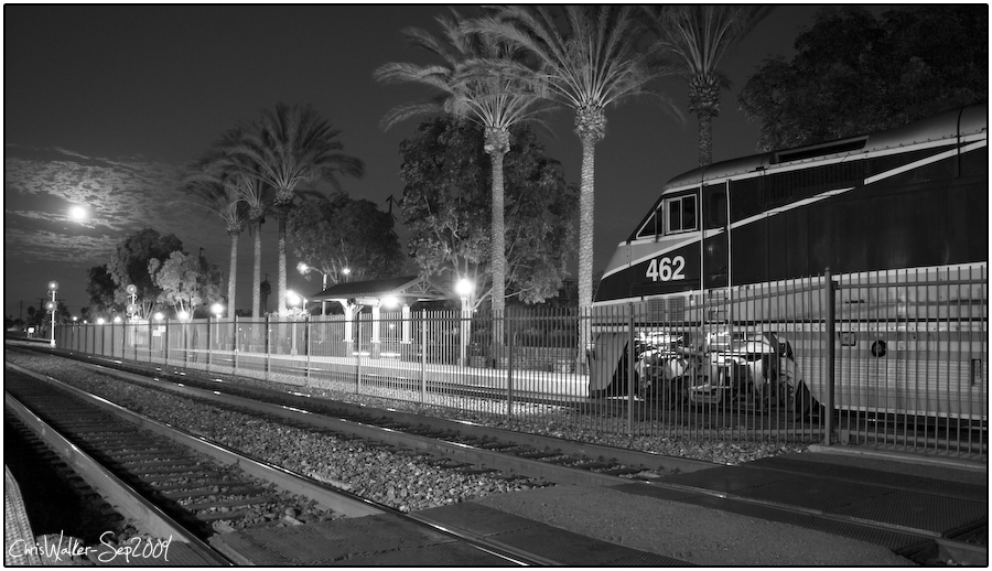 Amtrak 462 greeted by the moon at Fullerton Station