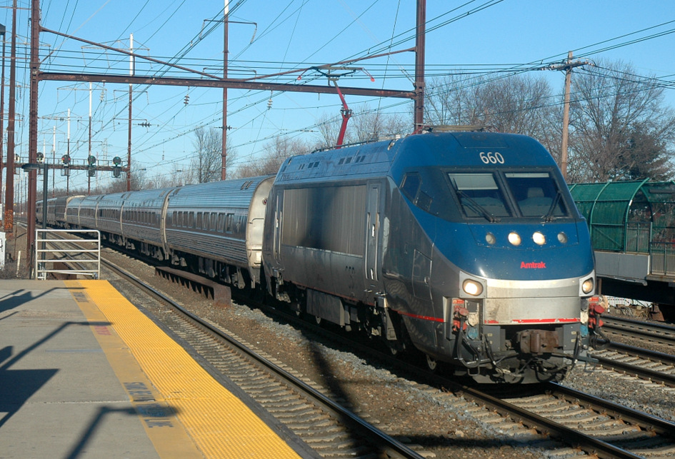Amtrak in Edison