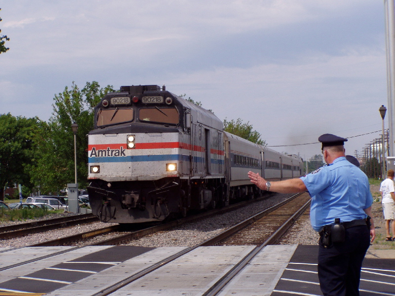 Amtrak NPCU 90218 heads through Brookfield