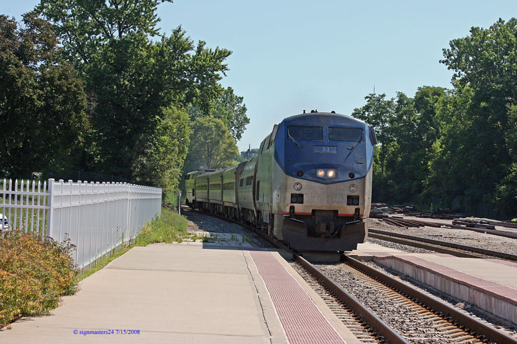 Amtrak's 365 Bluewater slow for it's stop in Niles
