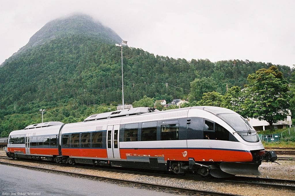 BM93 at ndalsnes station, Norway