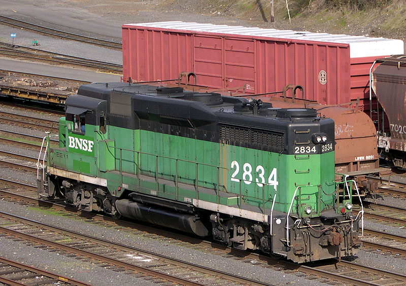 BNSF 2834 from the Bridge