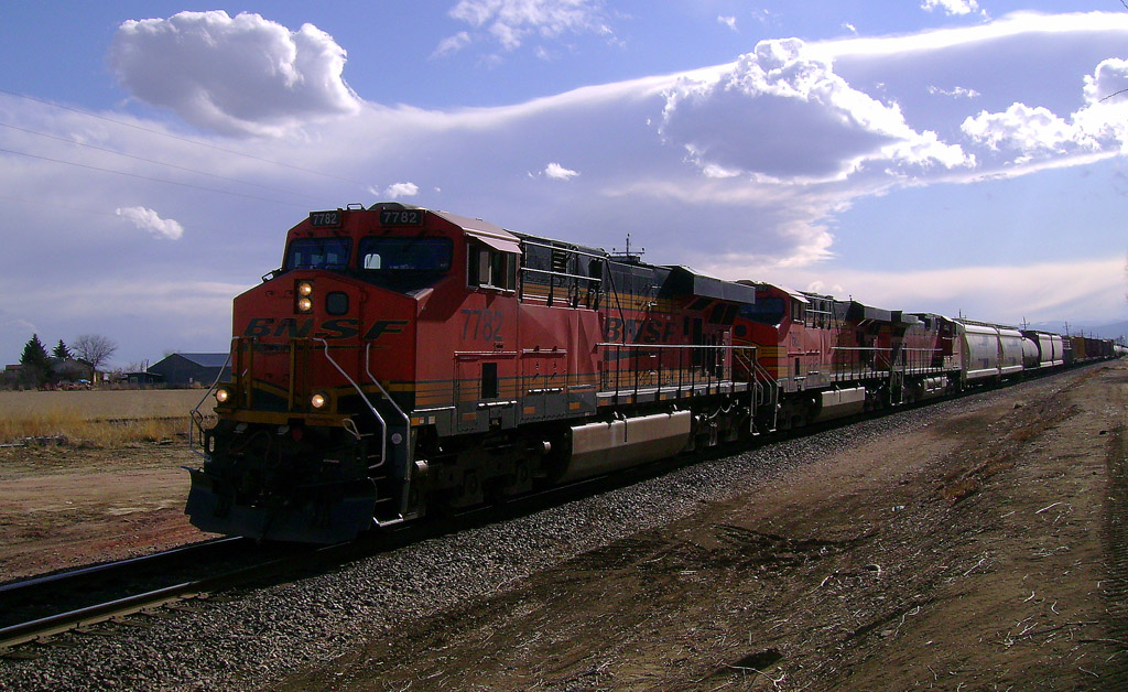 BNSF 7782 On The Move