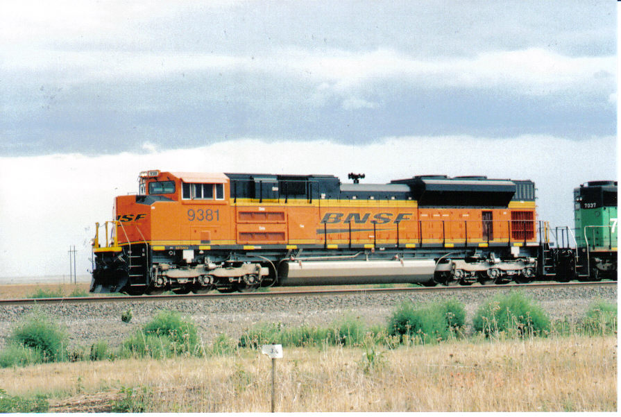 BNSF 9381