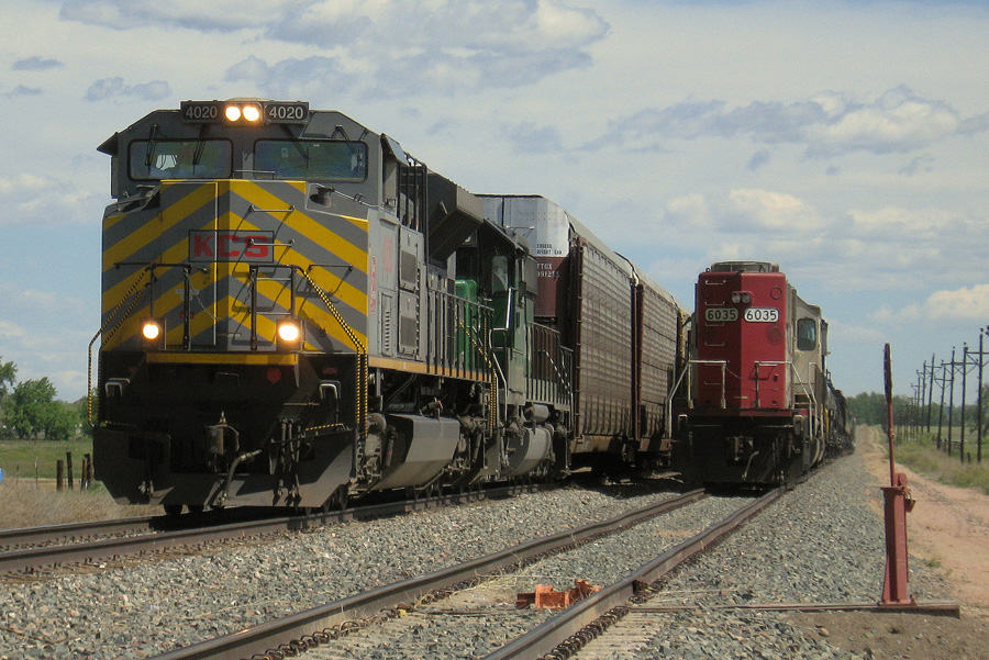 BNSF 'Q'Train With Foreign Power