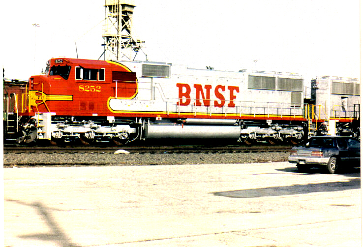 BNSF-SD75M-8252-Cicero_IL-Jan14_1996-John_Baletto